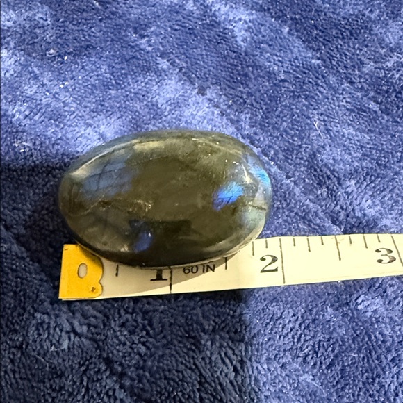 Polished Labradorite Palm Stone - Blue-Green Flash - Picture 7 of 7